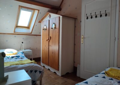 Chambre 3 - 1er étage - chambre jaune